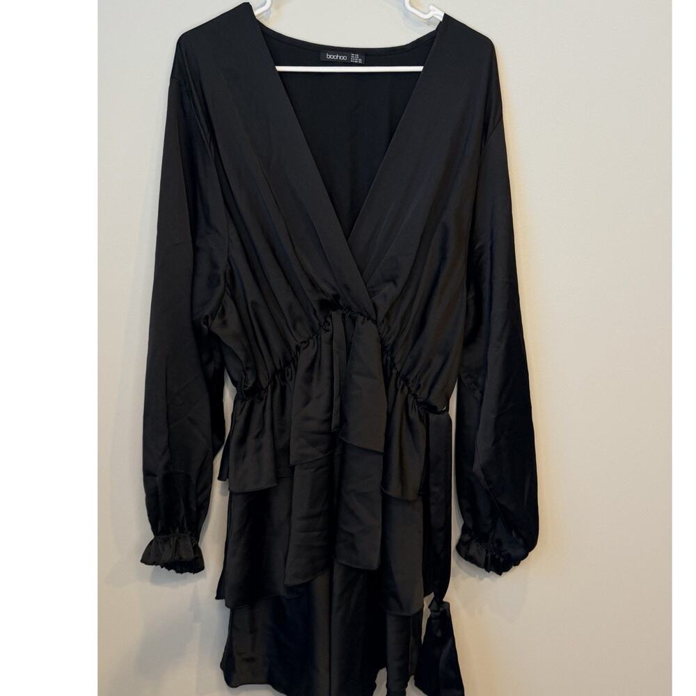 BOOHOO Satin Ruffle Tiered Skater Mini Dress Long Sleeve V-Neck Plus Size 24